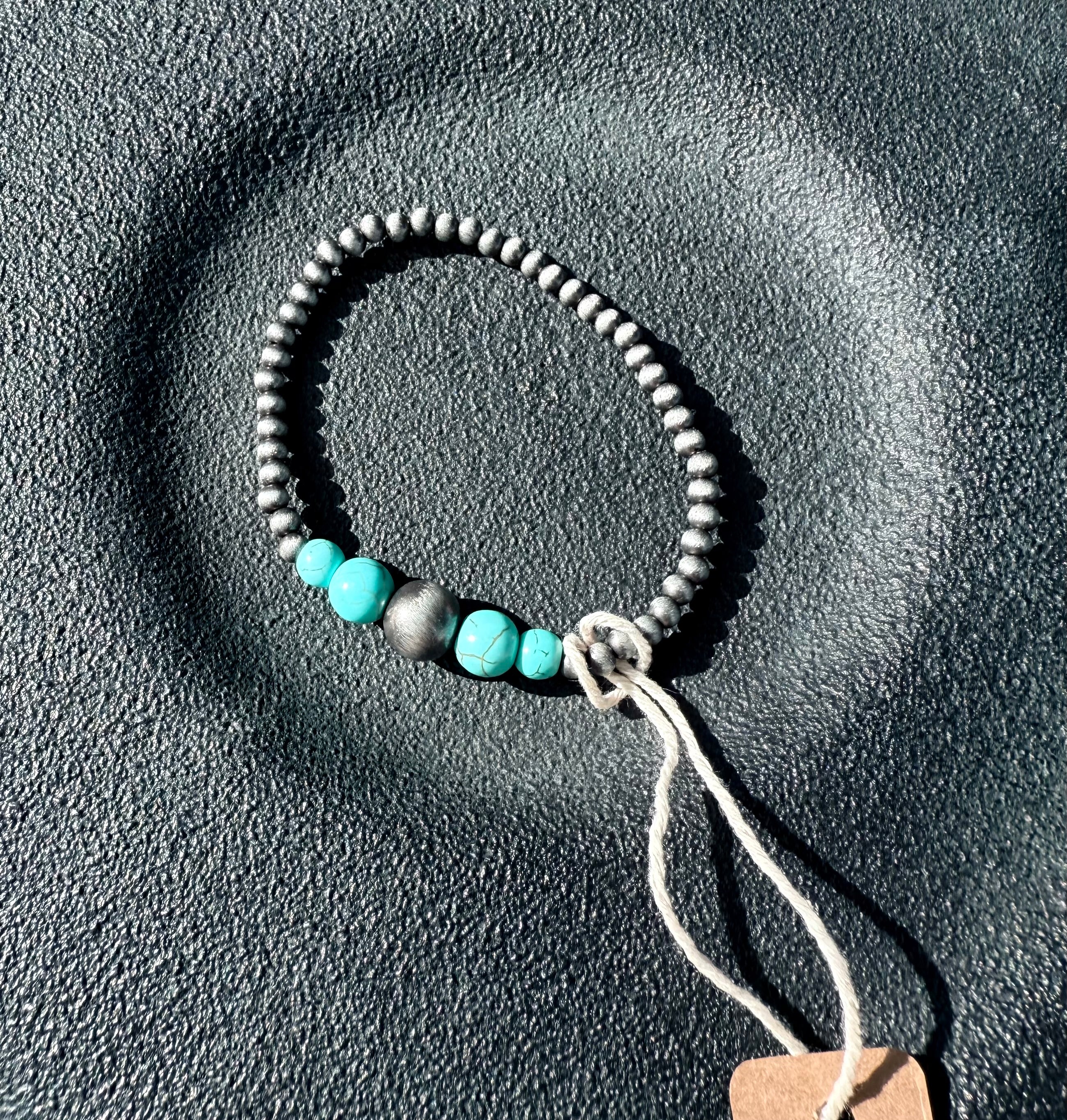 HANDMADE NAVAJO TURQUOISE STRETCH BRACELET